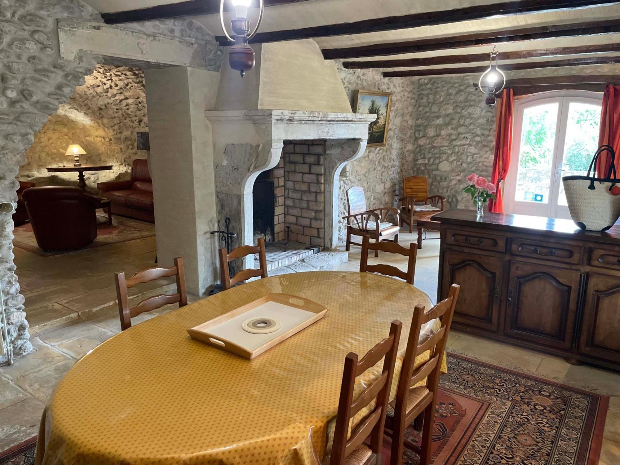 Gites Au Chateau Des Estubiers Les Granges-Gontardes 外观 照片