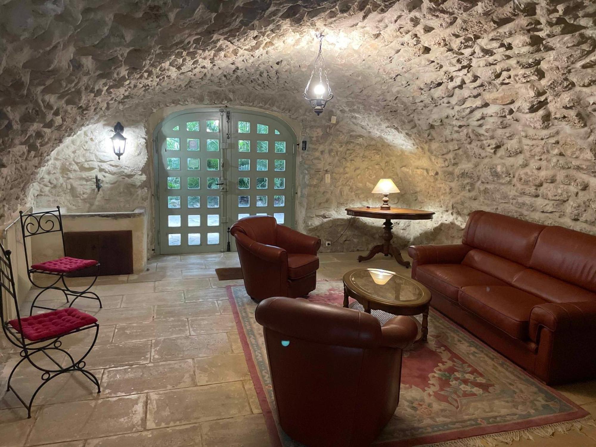 Gites Au Chateau Des Estubiers Les Granges-Gontardes 外观 照片